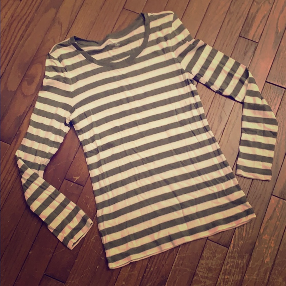 Gap long sleeve shirt